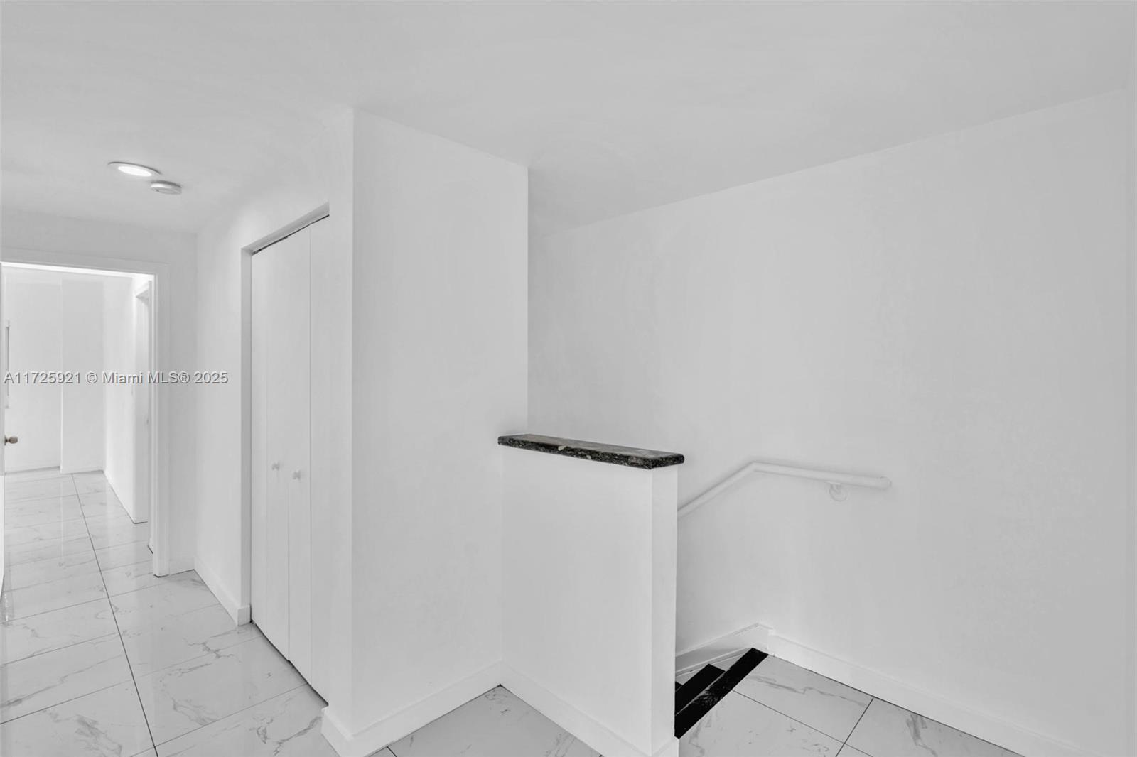 10065 Bay Harbor Ter Property Photo 29