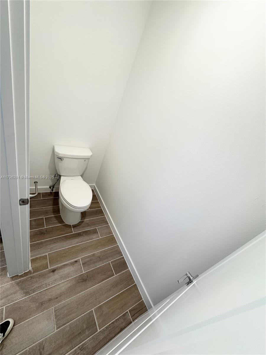 120 Ne 13th Terrace 120 Property Photo 5
