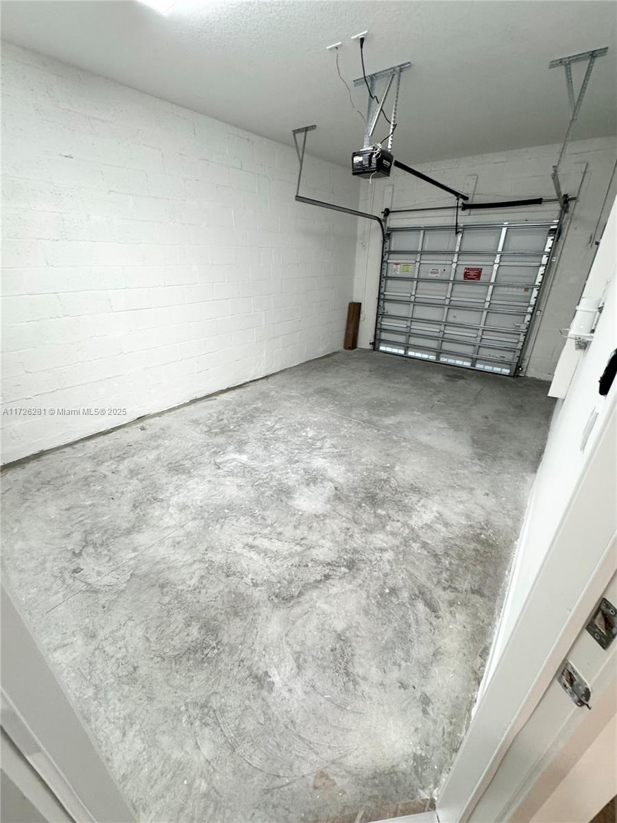 120 Ne 13th Terrace 120 Property Photo 8