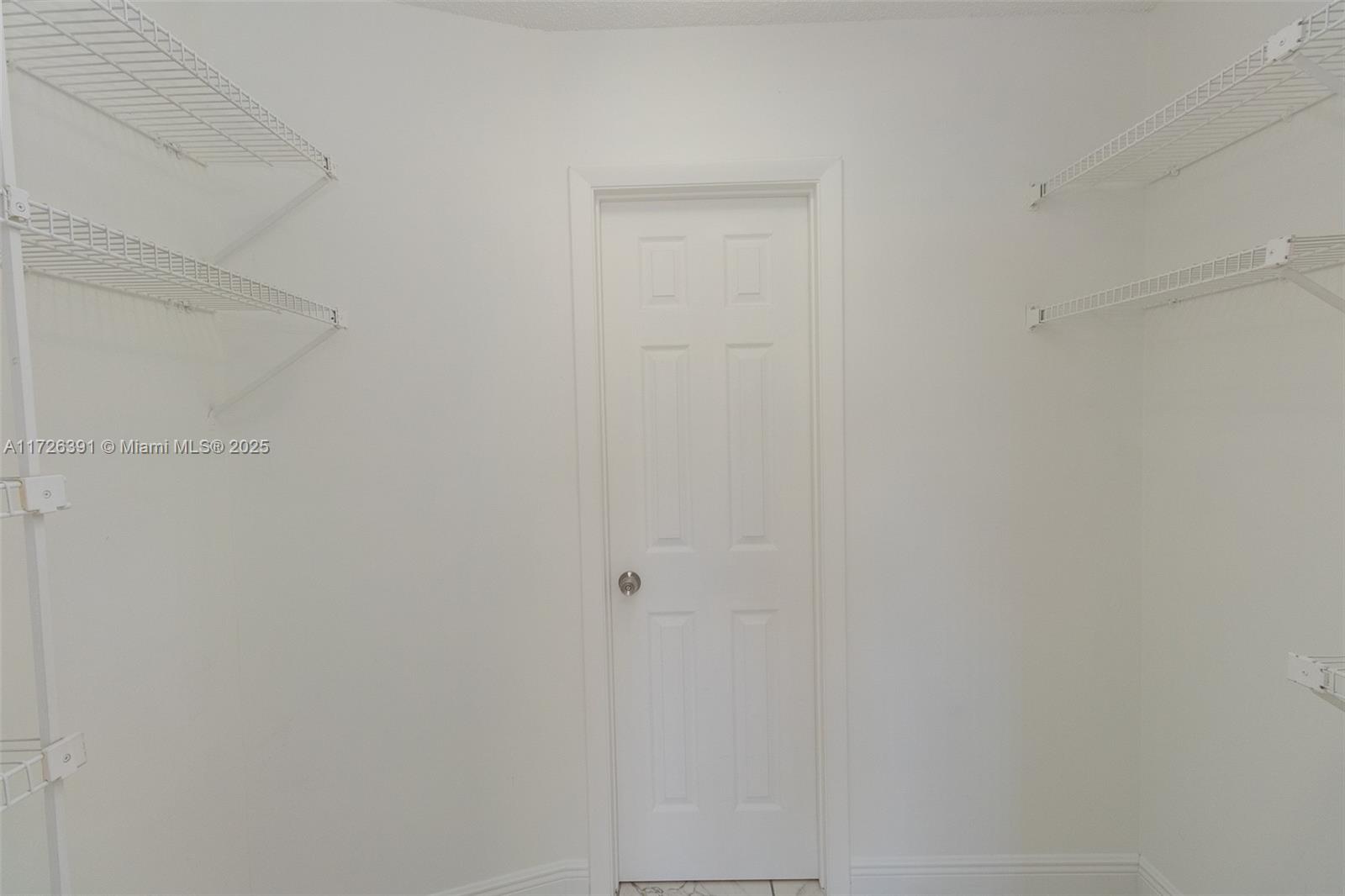 18304 Nw 68th Ave L Property Photo 15