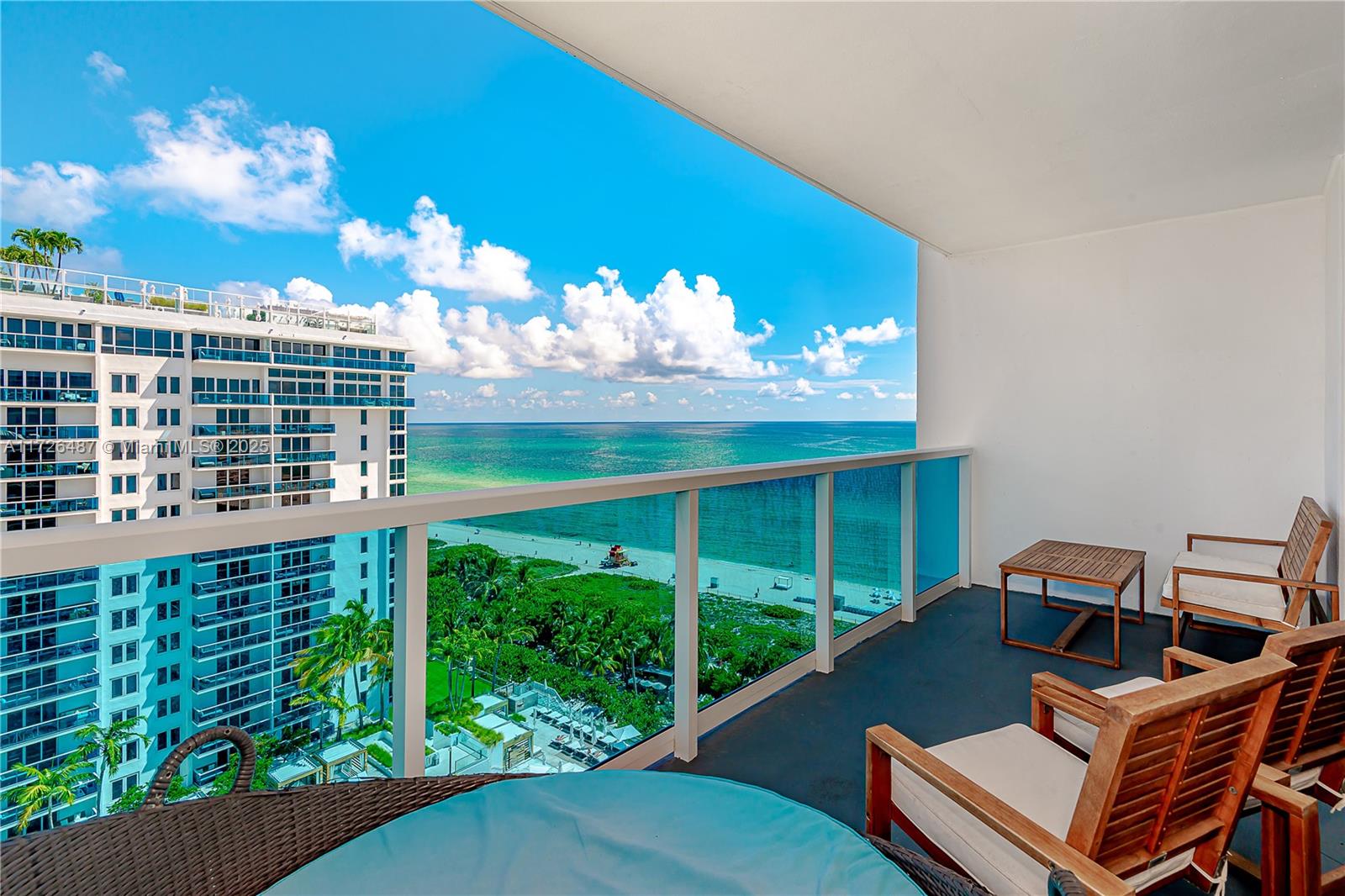 2301 Collins Ave 1515 Picture
