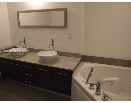 3029 Ne 188 St 301 Property Photo 20