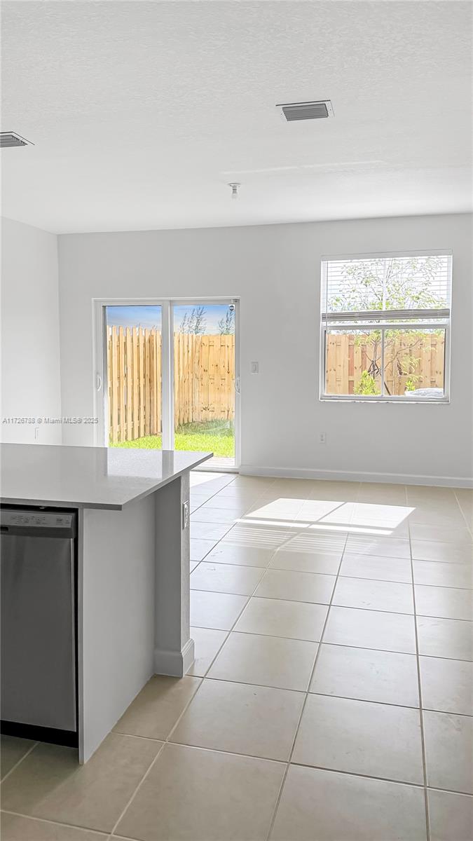 2618 Se 29 St 2618 Property Photo 5