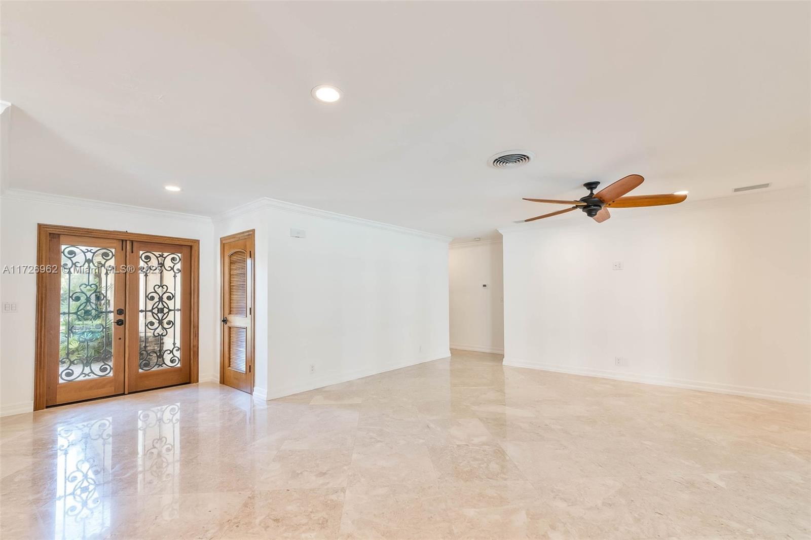 15144 Sw 72nd Ct Property Photo 2