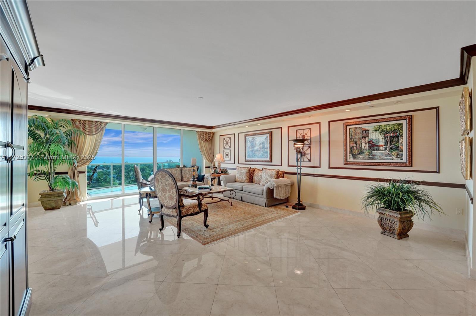 20201 E Country Club Dr 1203 Property Photo 5