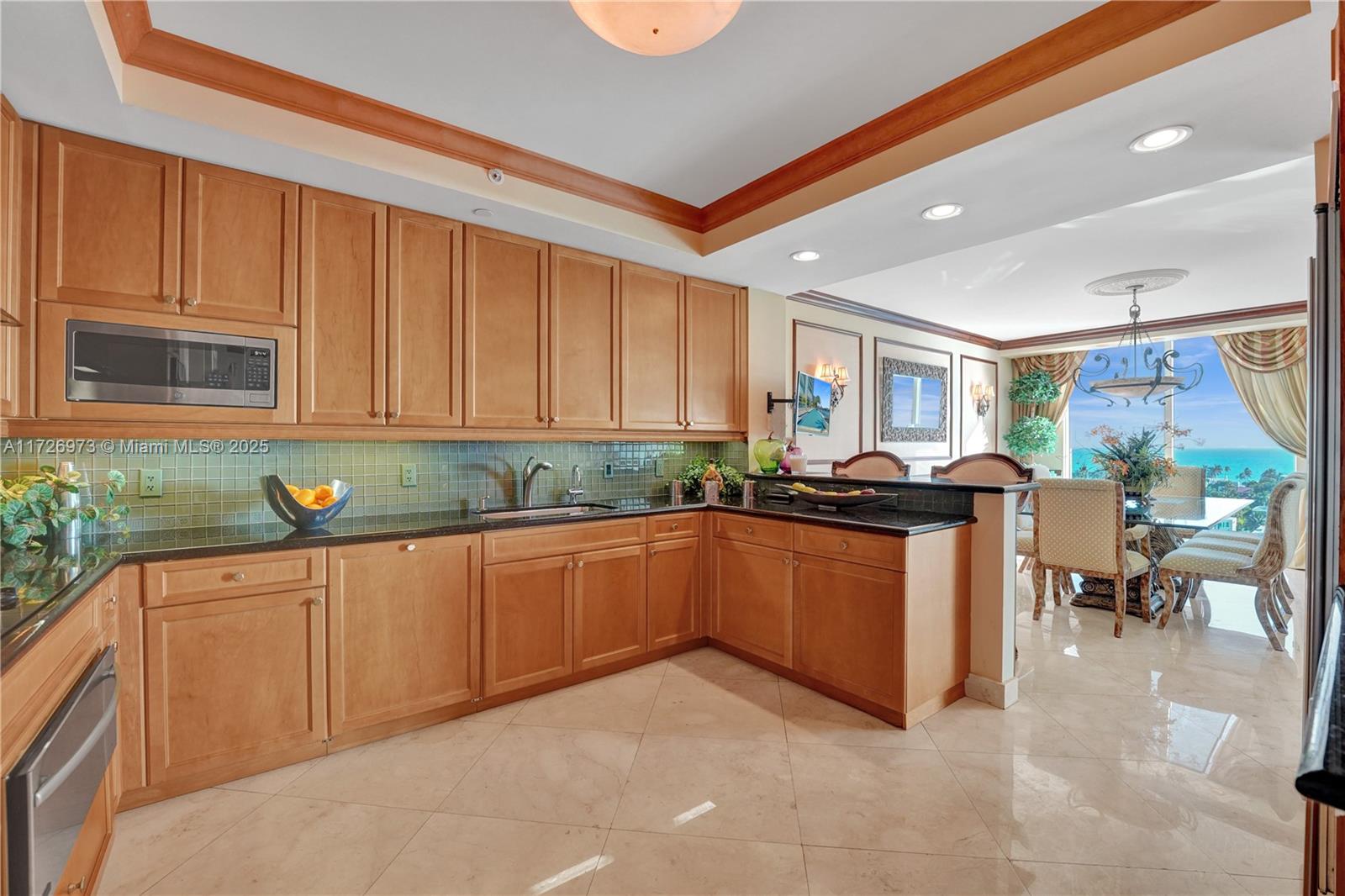 20201 E Country Club Dr 1203 Property Photo 6
