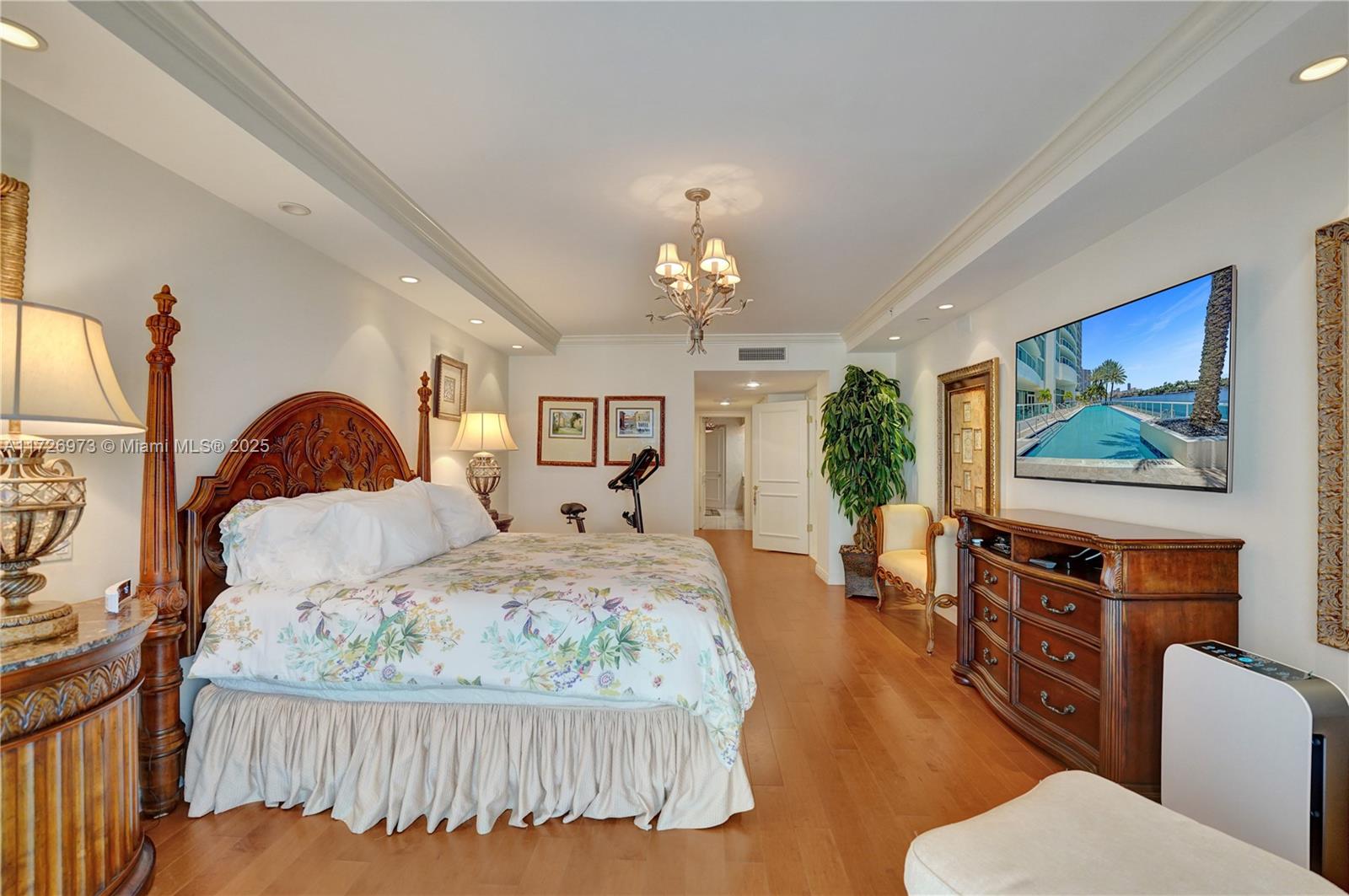 20201 E Country Club Dr 1203 Property Photo 40