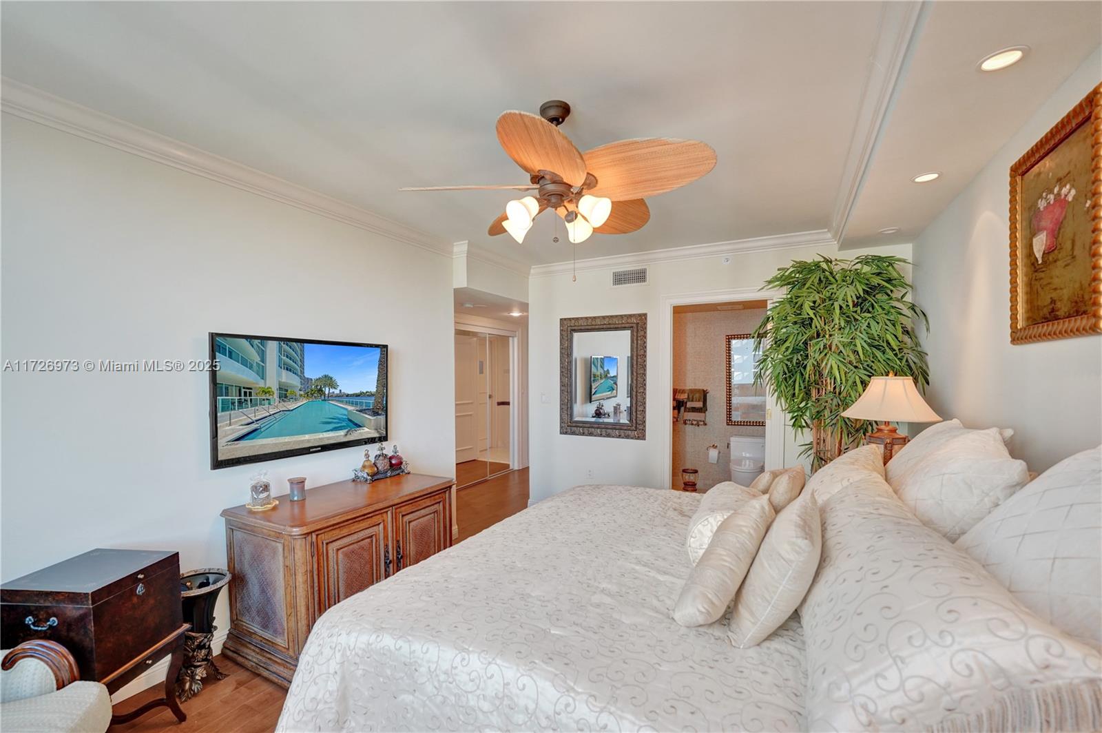 20201 E Country Club Dr 1203 Property Photo 53