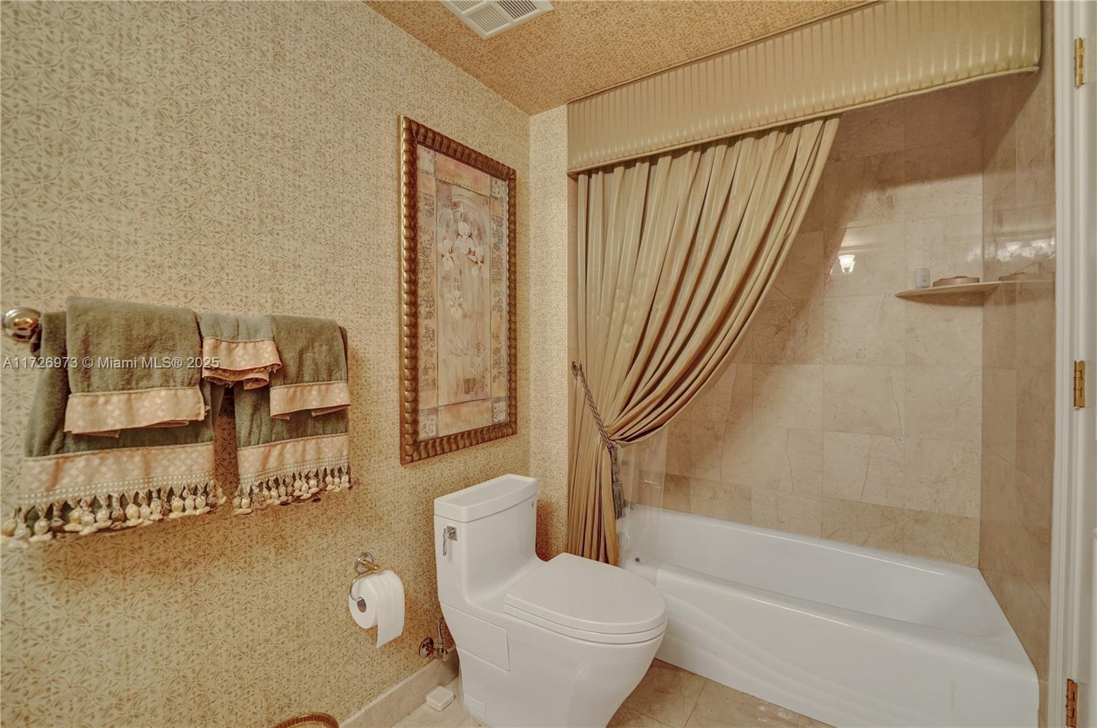 20201 E Country Club Dr 1203 Property Photo 56
