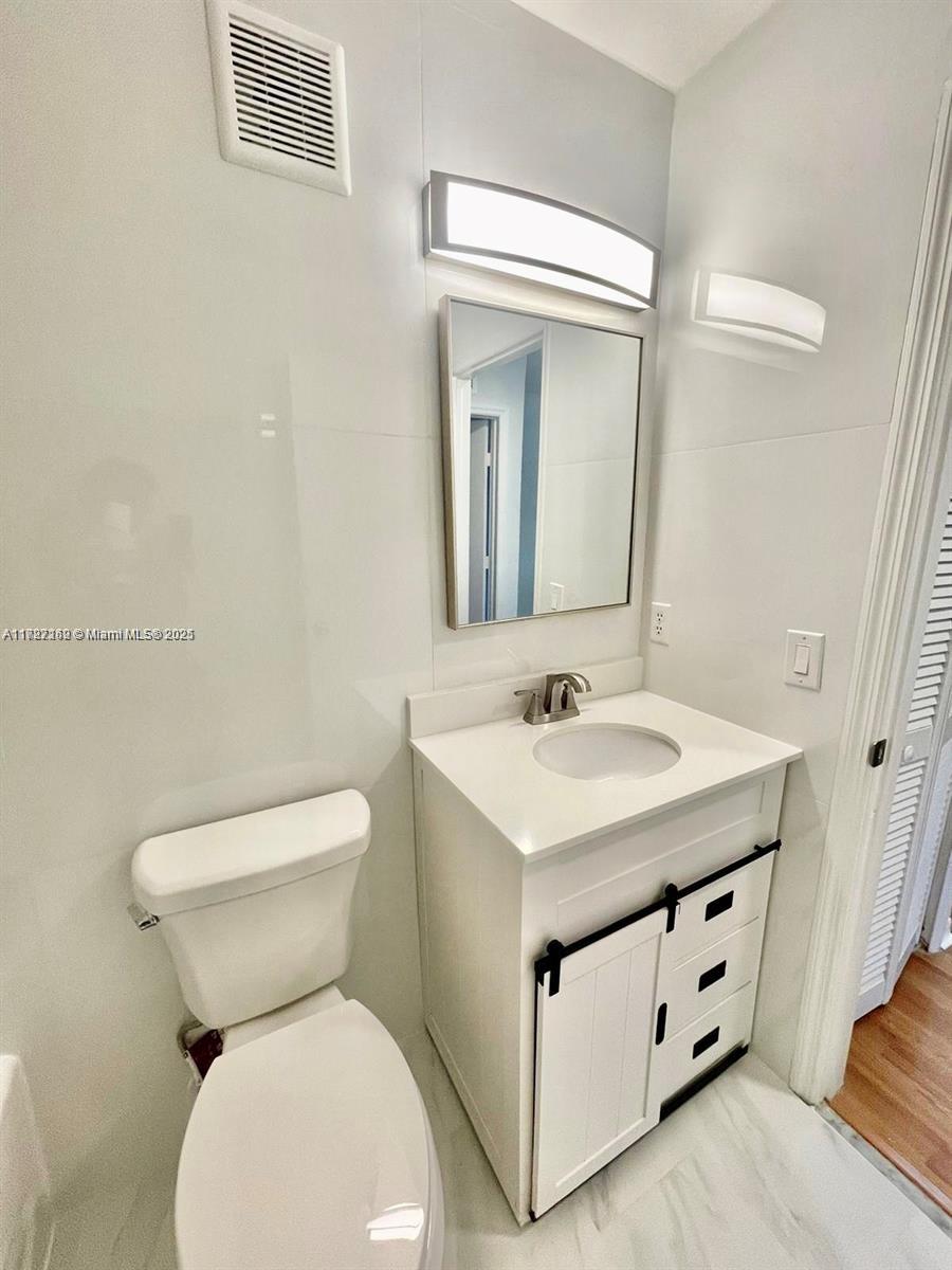 2650 Se 12th Pl 204 Property Photo 25