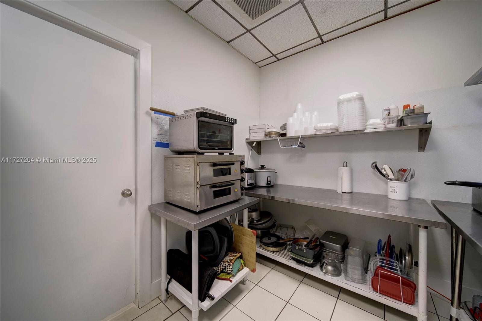 Office Cafe For Sale On 27 Ave Property Photo 4