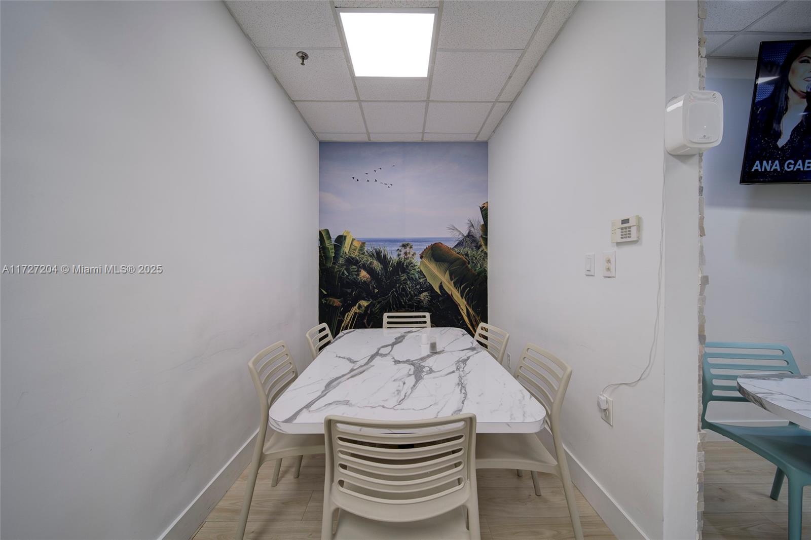 Office Cafe For Sale On 27 Ave Property Photo 14