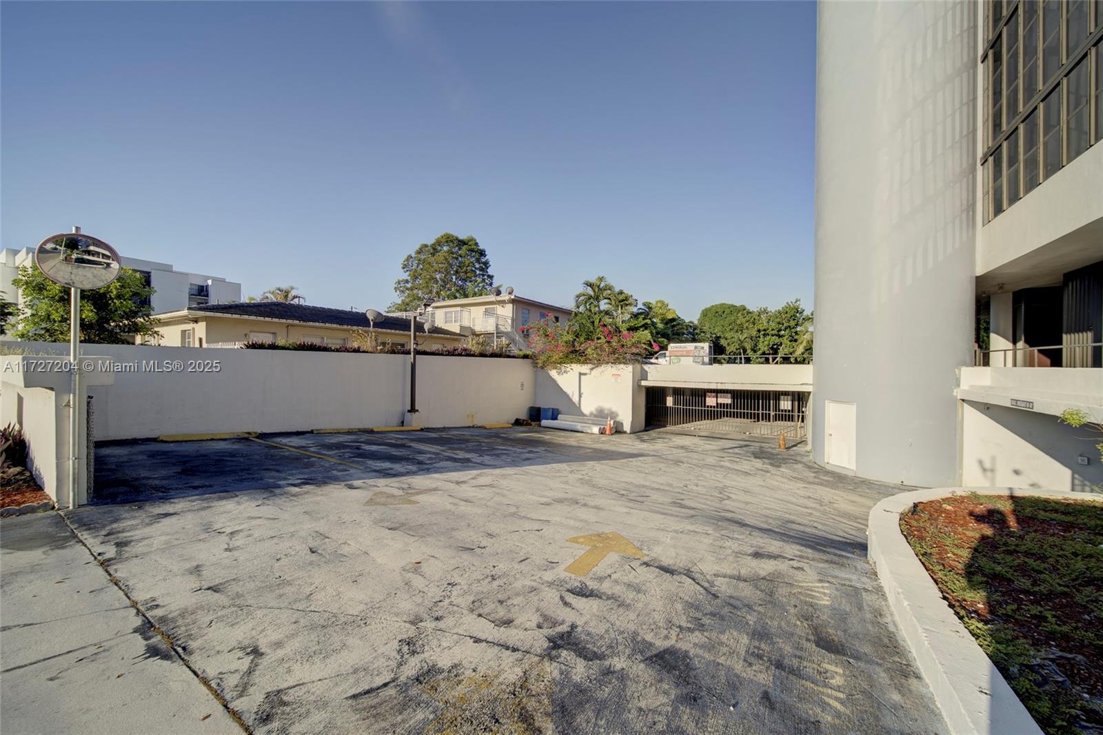 Office Cafe For Sale On 27 Ave Property Photo 25