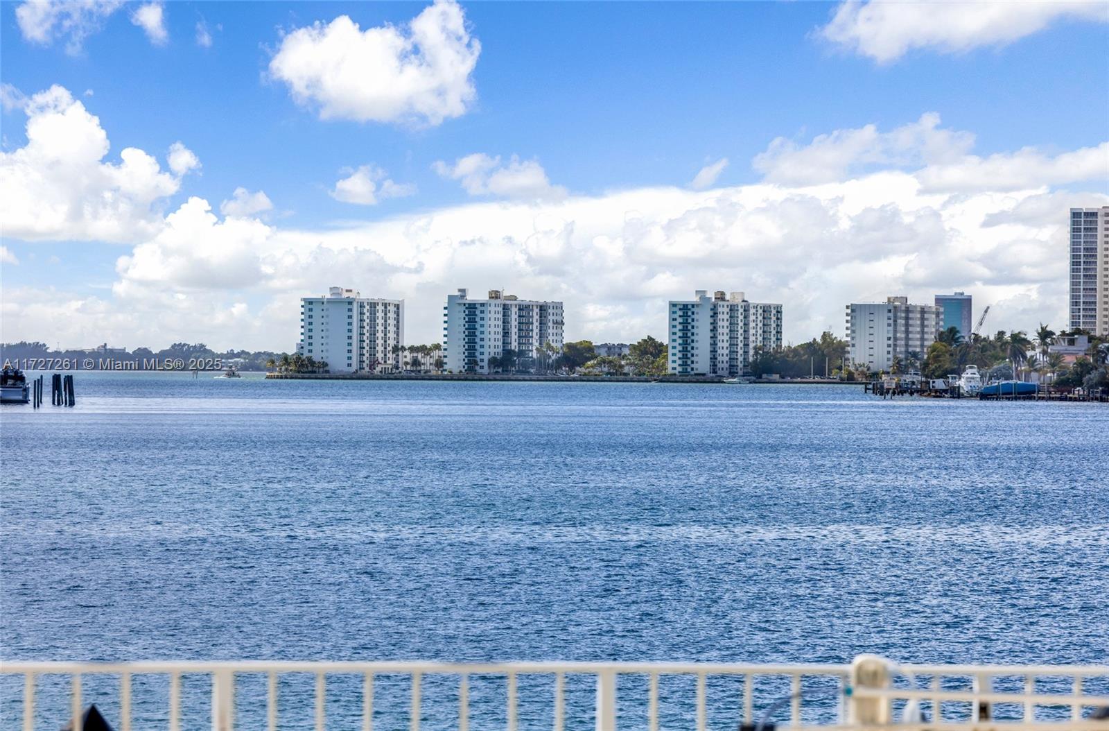 6830 Indian Creek Dr 1d Property Photo 3