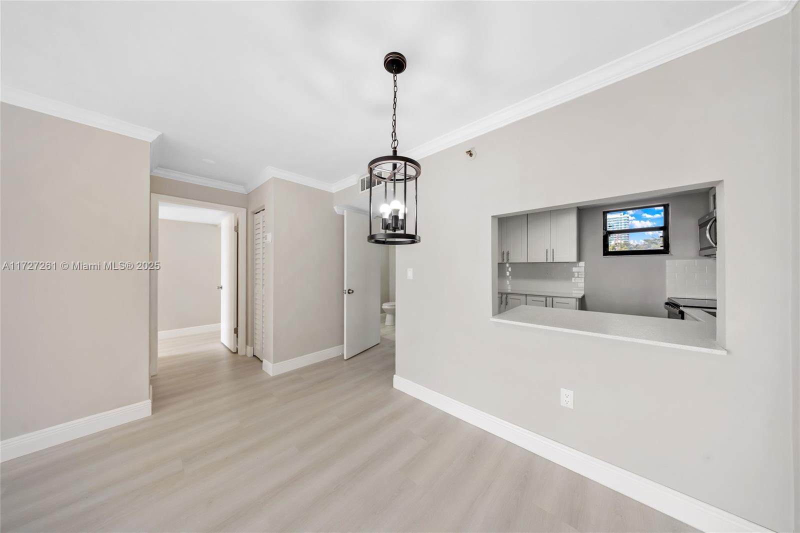 6830 Indian Creek Dr 1d Property Photo 12