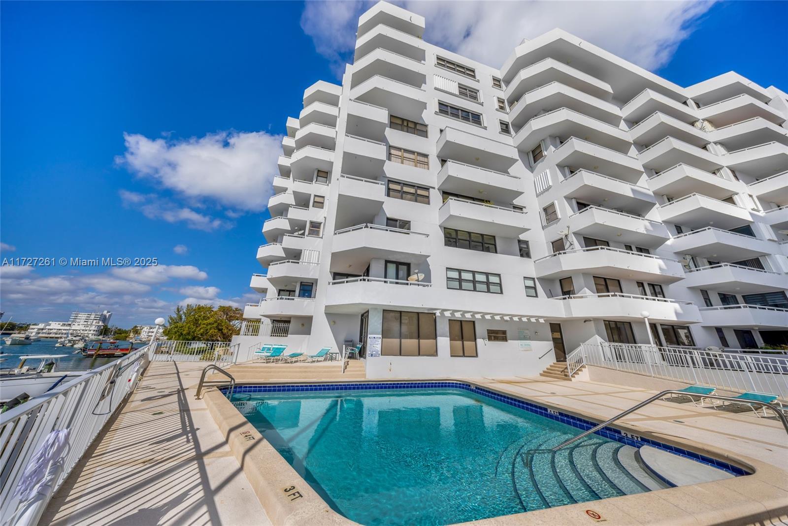 6830 Indian Creek Dr 1d Property Photo 29