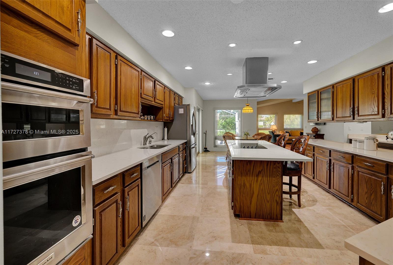 444 Glenbrook Dr Property Photo 10