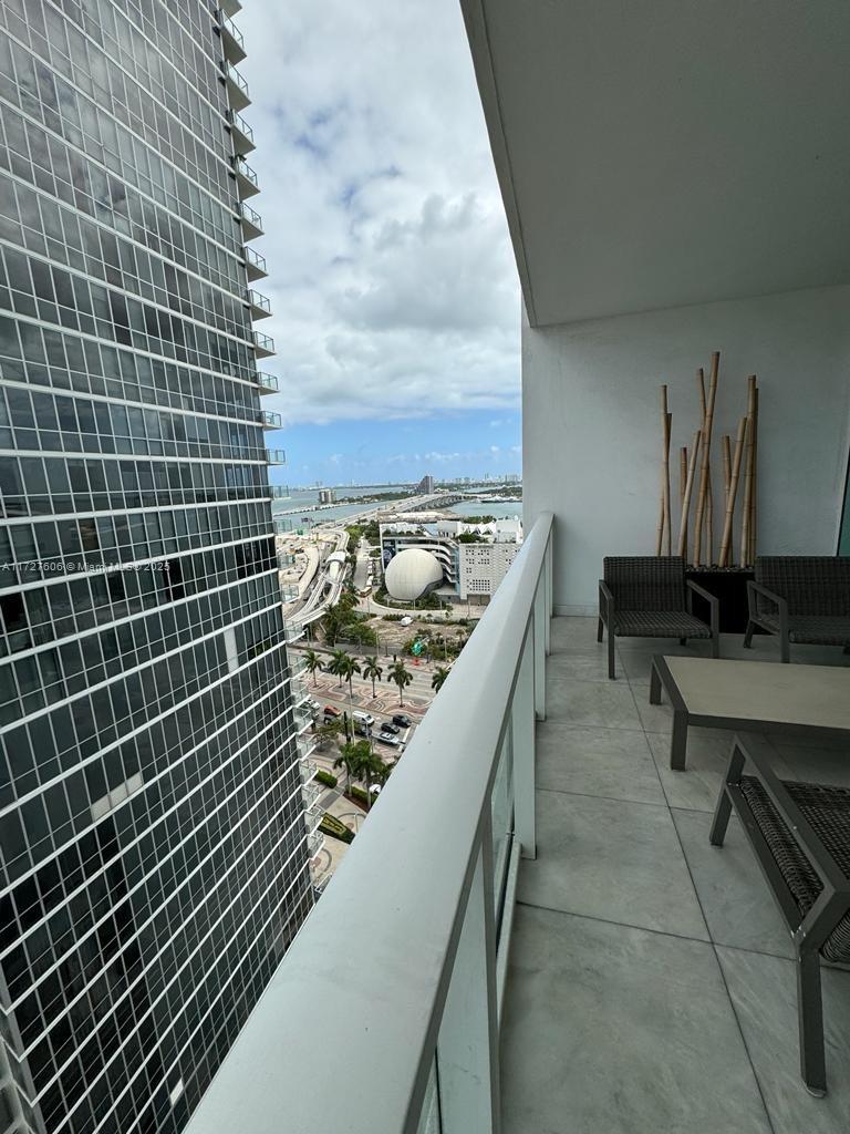 1040 Biscayne Blvd 1505 Property Photo 2