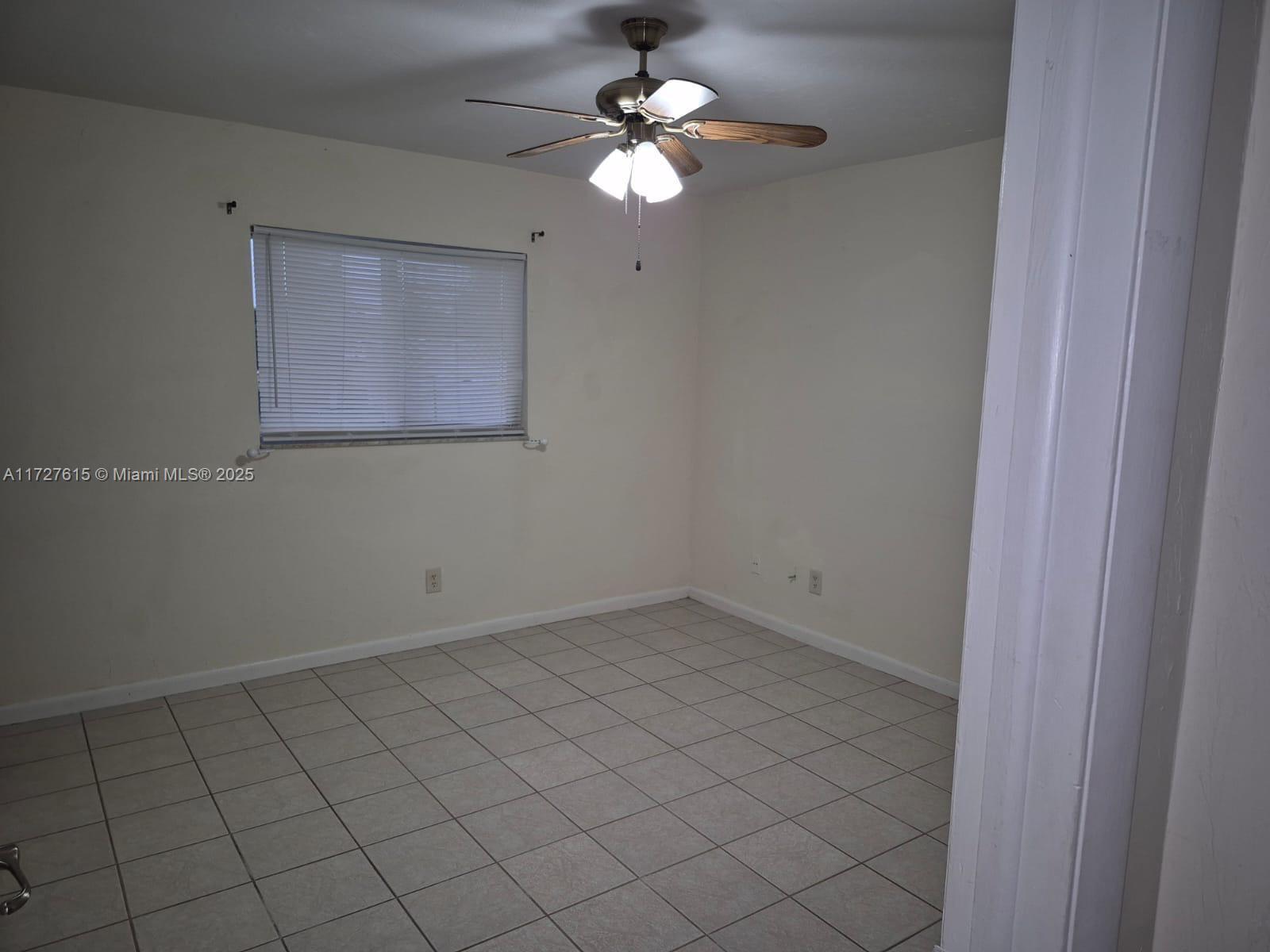 1019 Nw 7th Place Property Photo 6