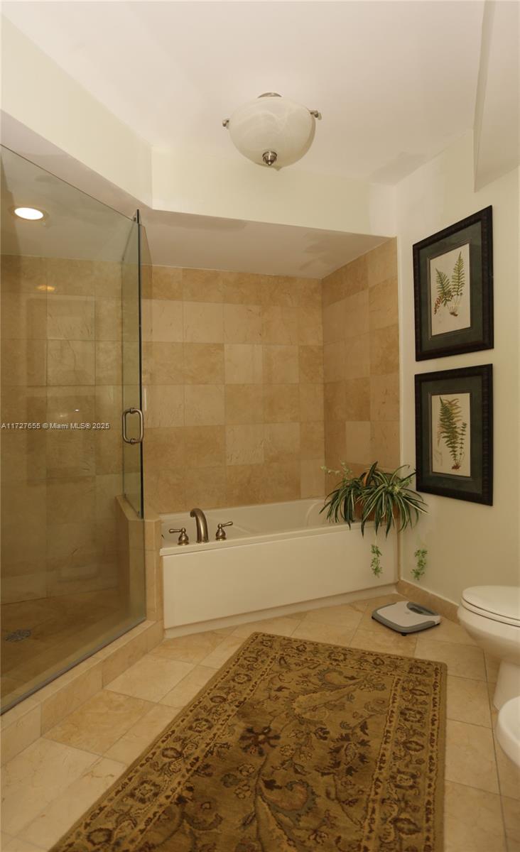 6365 Collins Ave 3401 Property Photo 16
