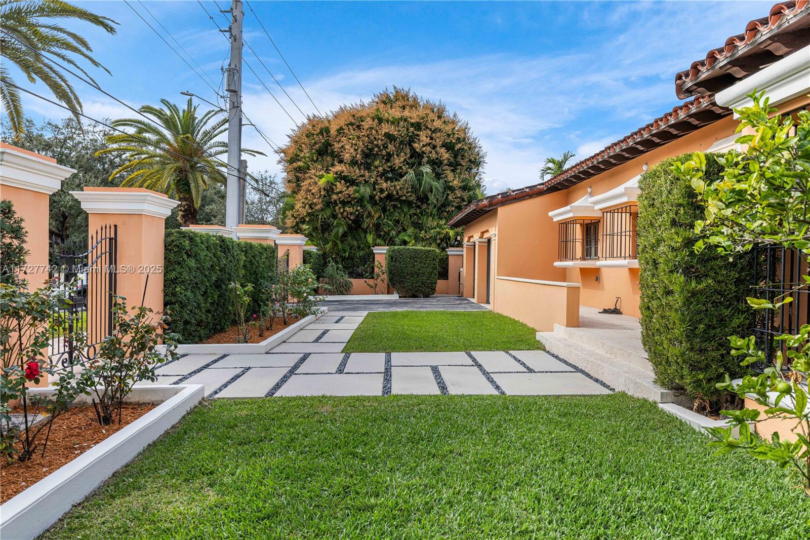 1181 S Alhambra Cir Property Photo 11