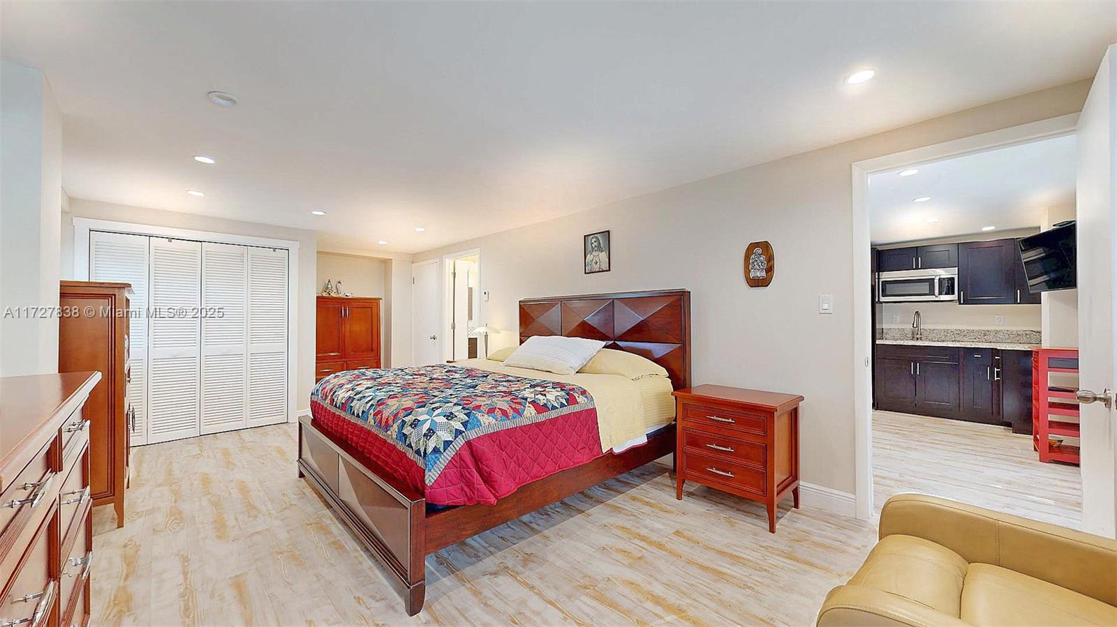 28 Center Ln Property Photo 10