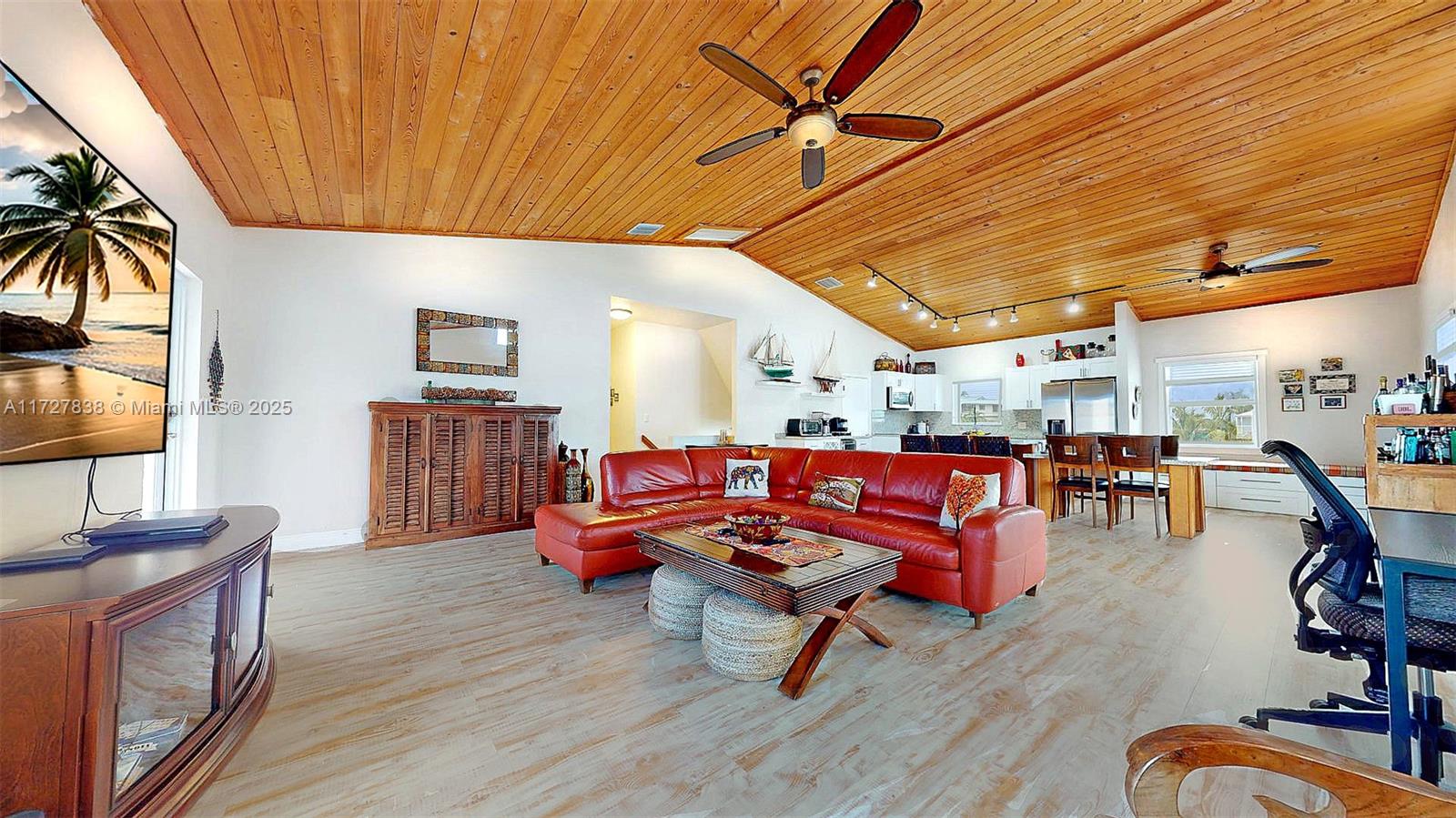 28 Center Ln Property Photo 21
