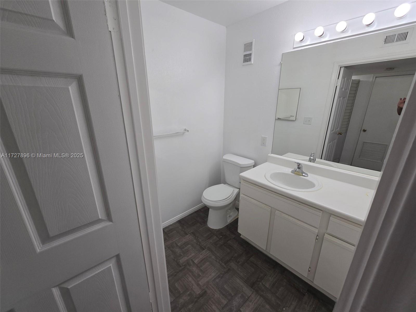 2622 Nw 33rd St 2011 Property Photo 10