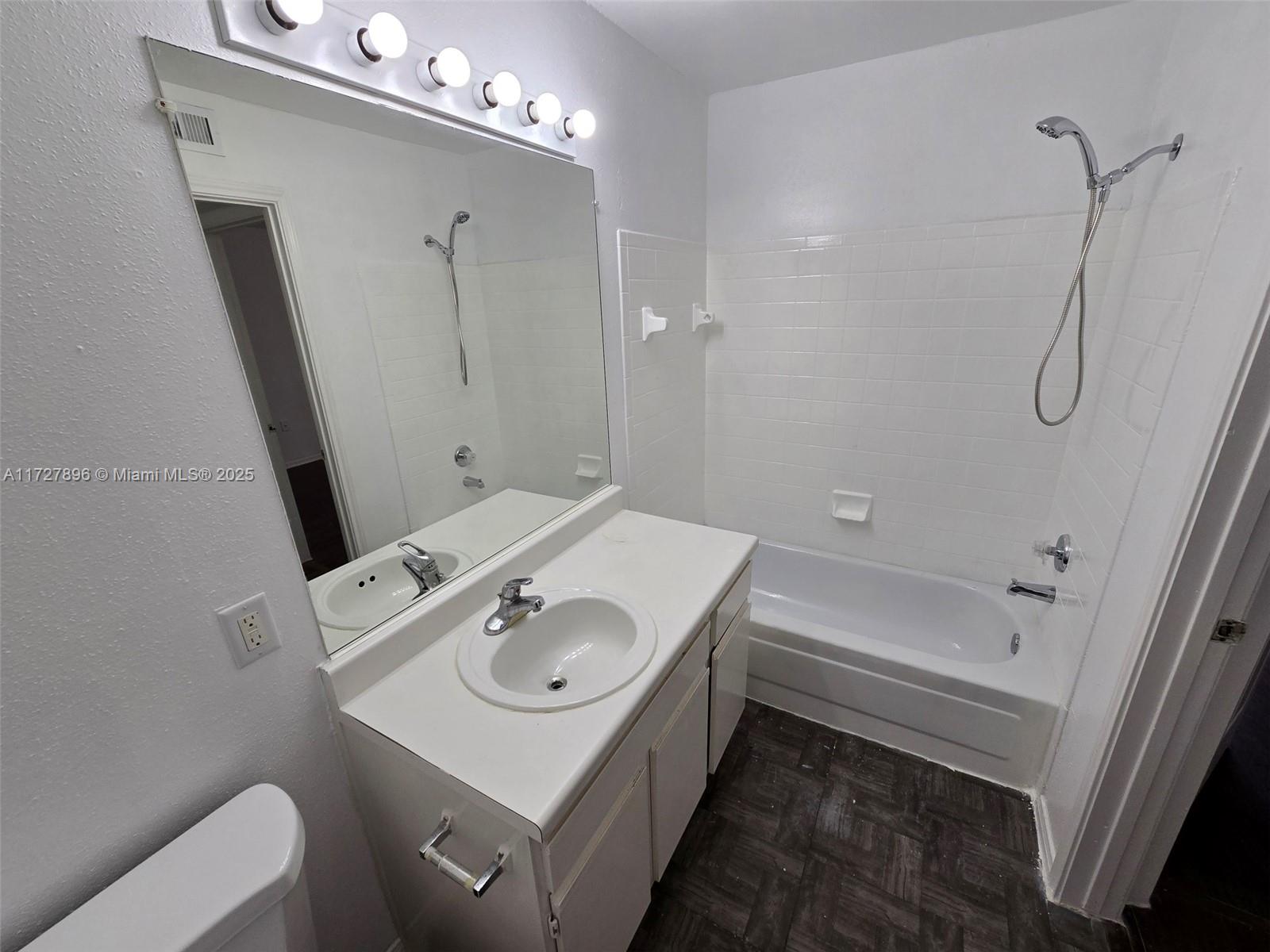 2622 Nw 33rd St 2011 Property Photo 11