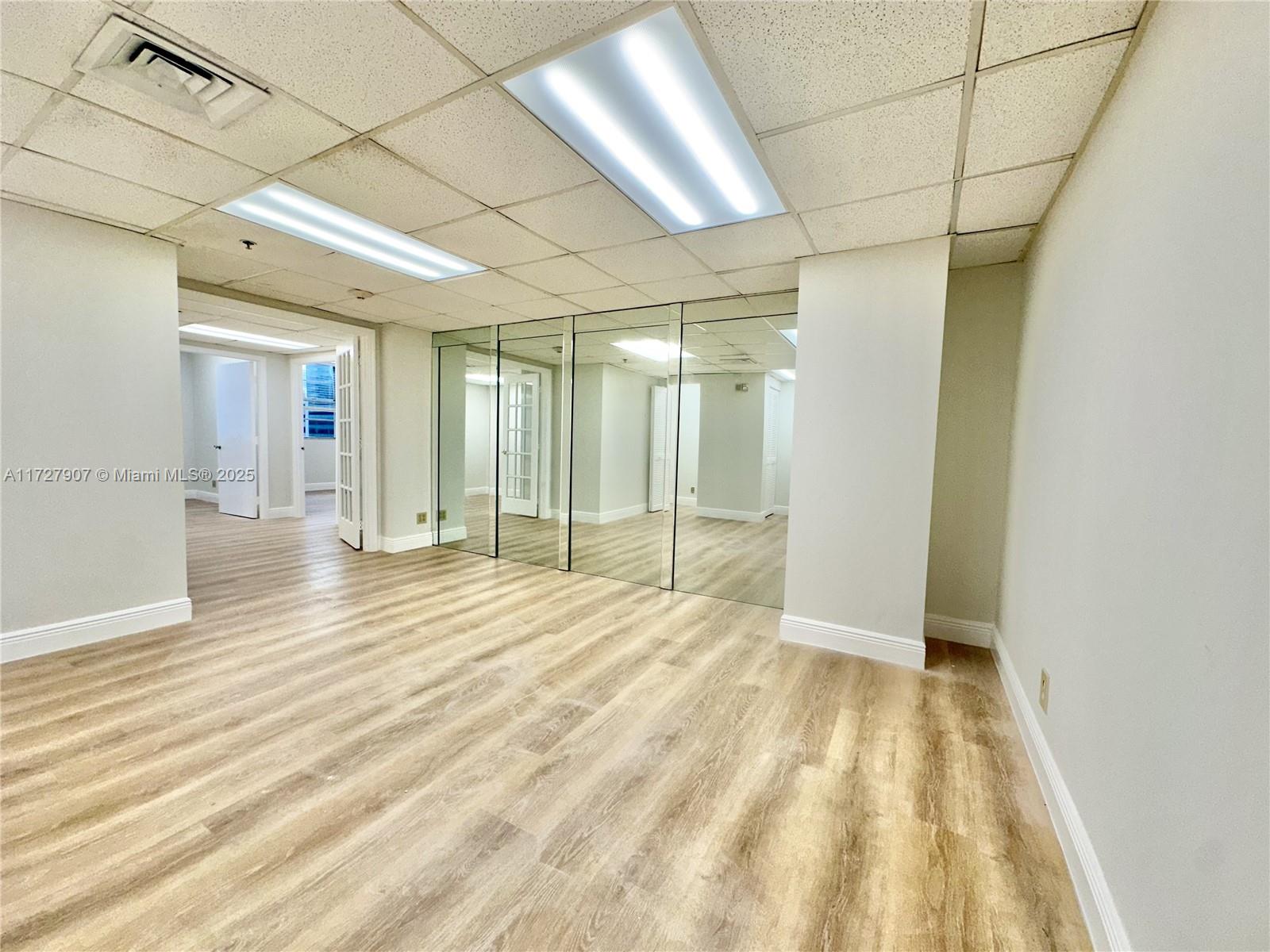 825 Brickell Bay Dr 1751 Property Photo 7