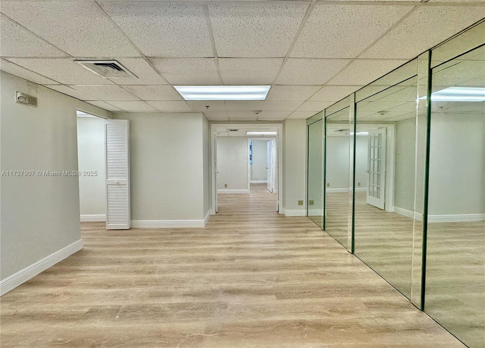 825 Brickell Bay Dr 1751 Property Photo 8