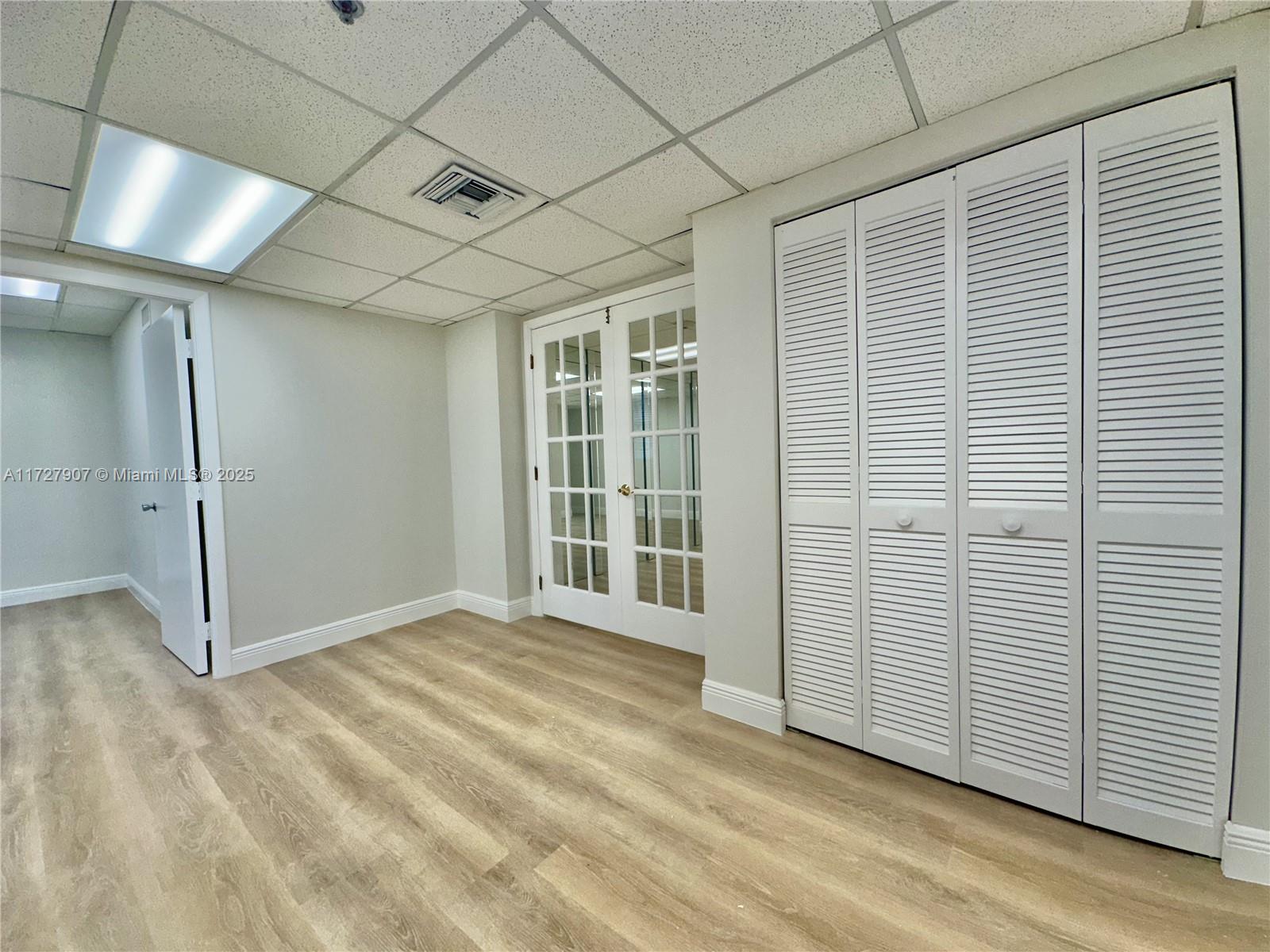 825 Brickell Bay Dr 1751 Property Photo 12