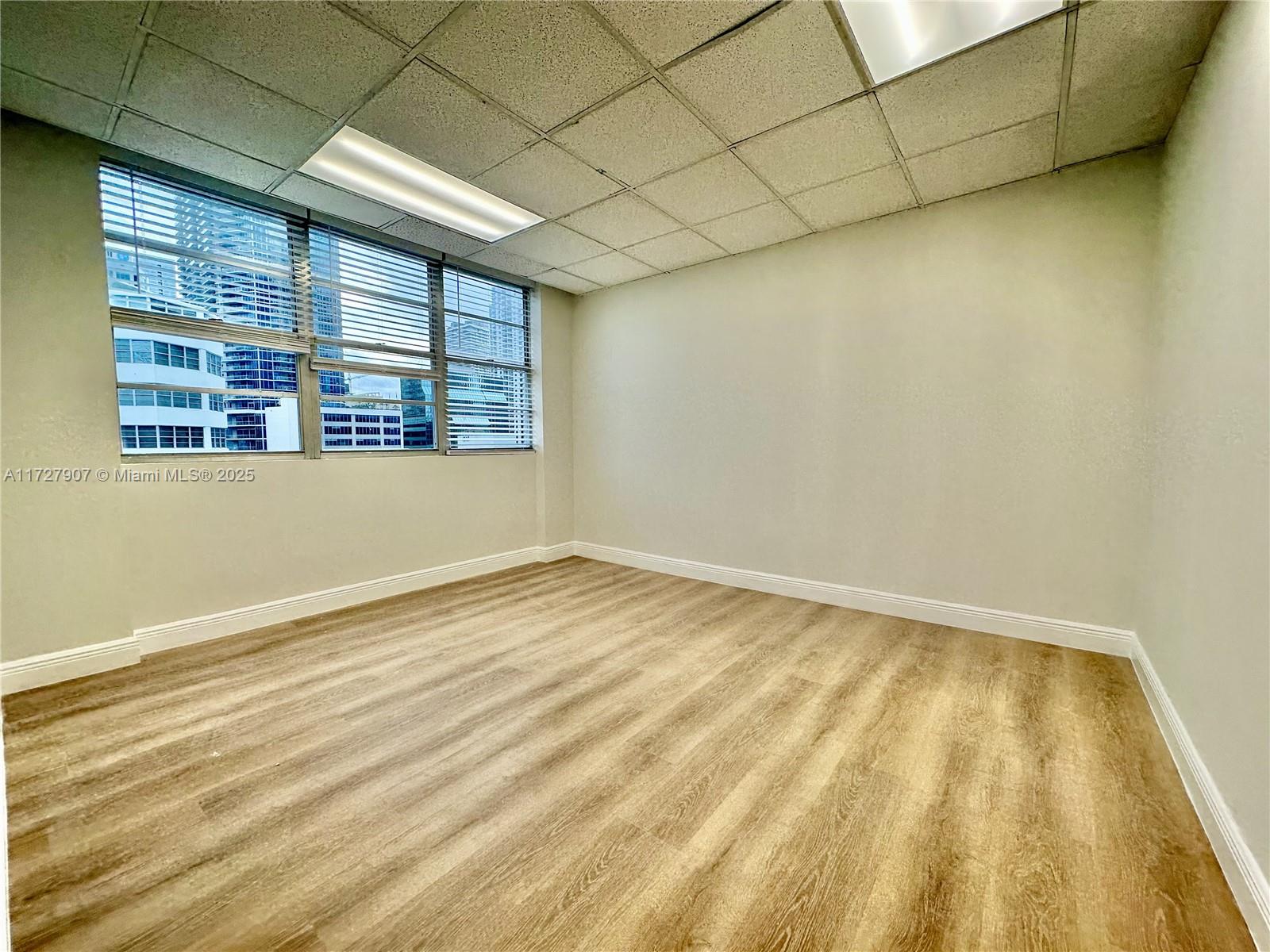 825 Brickell Bay Dr 1751 Property Photo 17