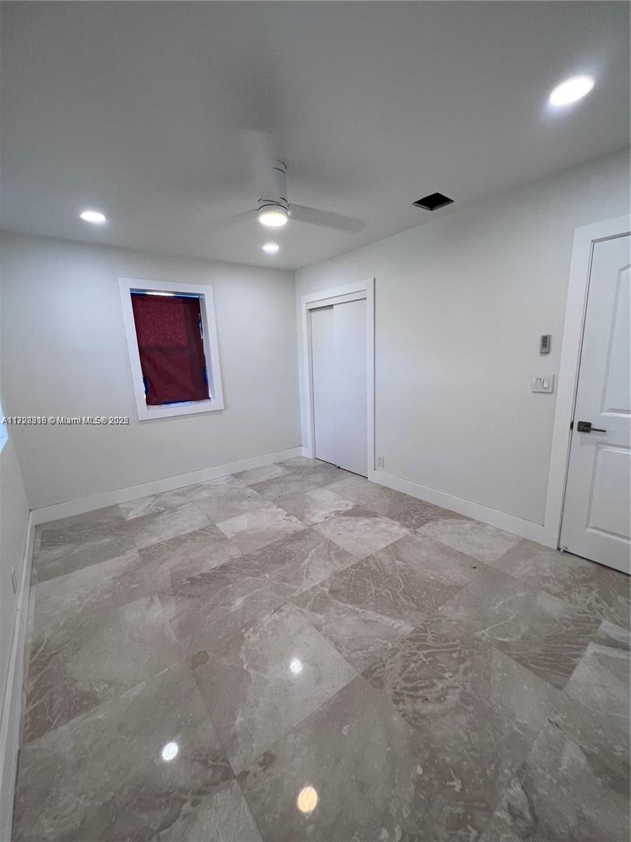 2114 Plunkett St Property Photo 8