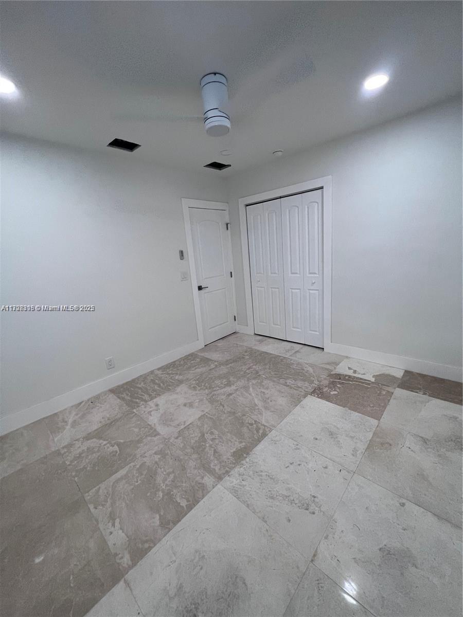 2114 Plunkett St Property Photo 9