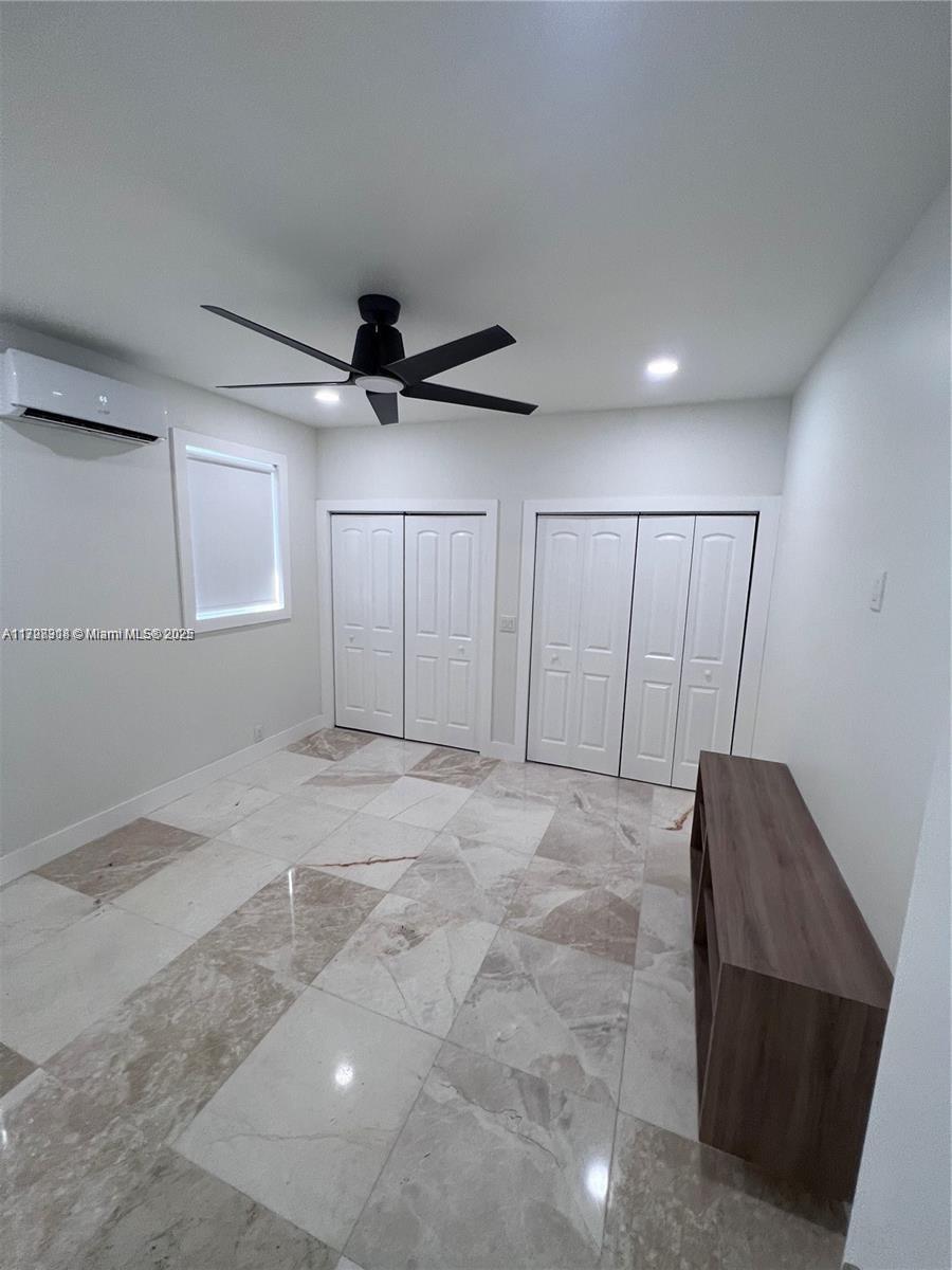 2114 Plunkett St Property Photo 12