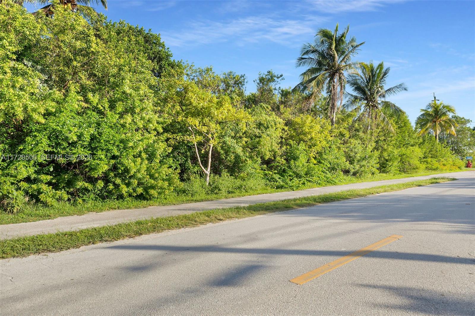 300 Coco Plum Property Photo 17