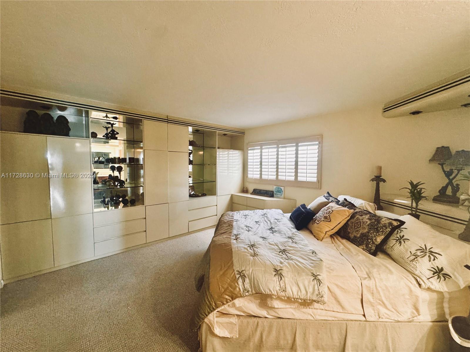 400 N Surf Rd 701 Property Photo 13