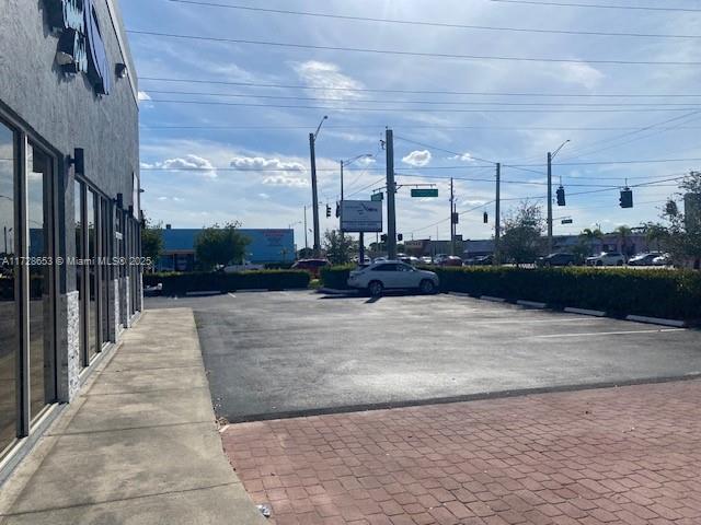 4400 N Dixie Hwy Property Photo 3
