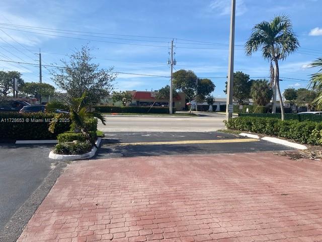 4400 N Dixie Hwy Property Photo 4