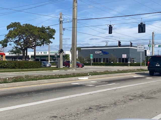 4400 N Dixie Hwy Property Photo 8