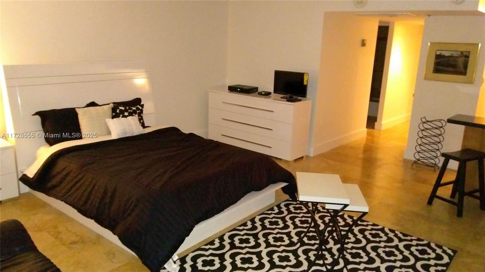 100 Lincoln Rd 1206 Property Photo 8
