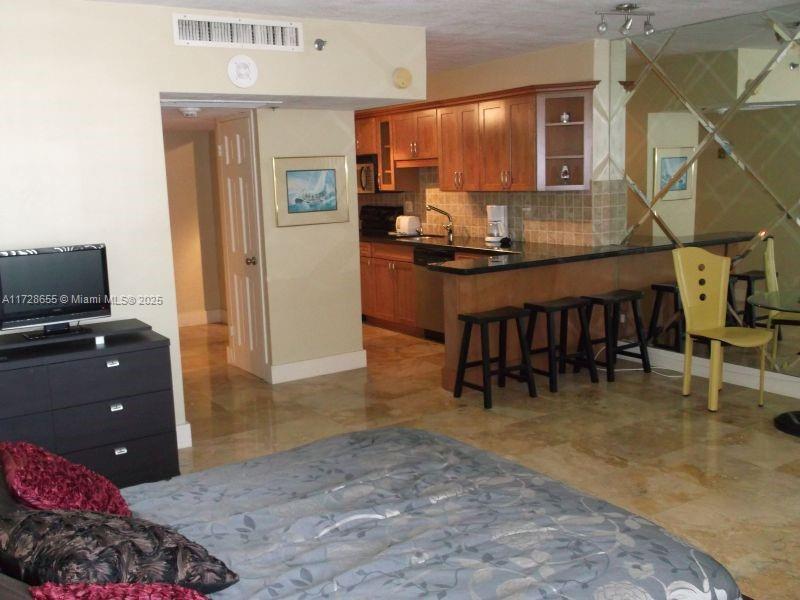 100 Lincoln Rd 1206 Property Photo 10