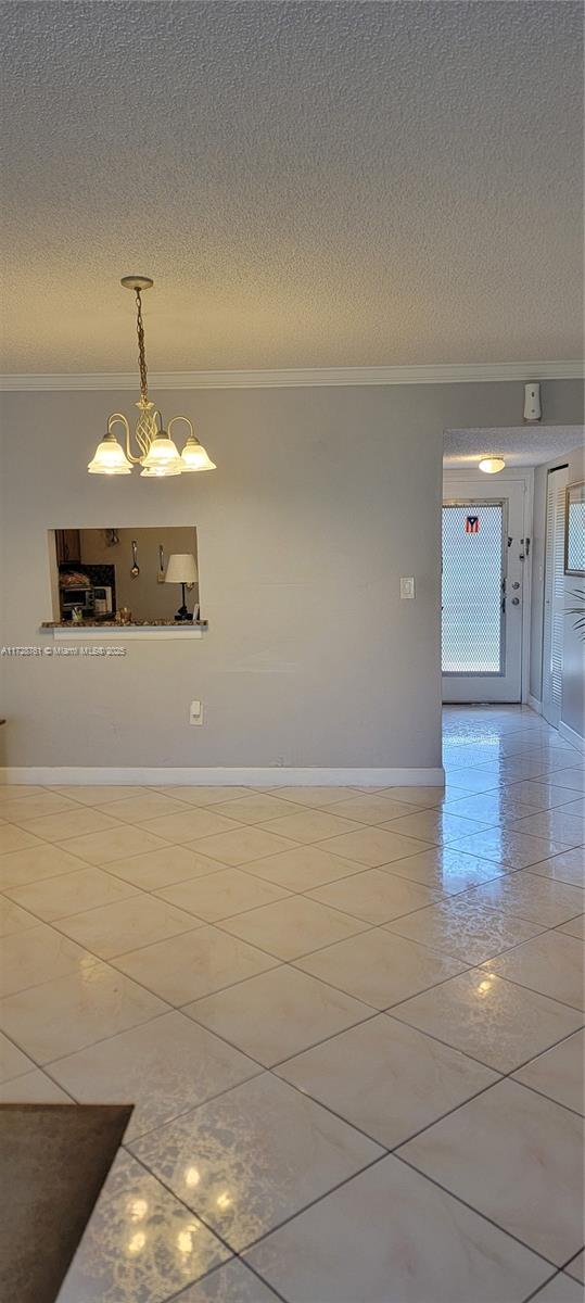 2840 Somerset Dr 318m Property Photo 4