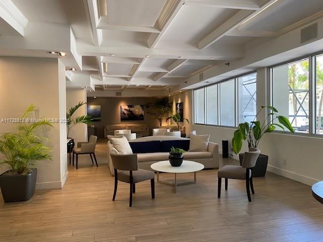 100 Lincoln Rd 616 Property Photo 17