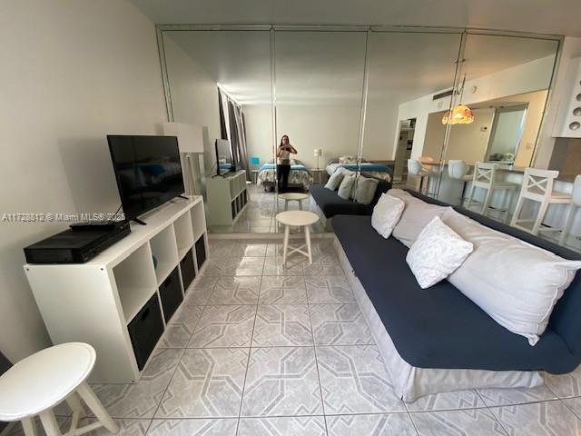 100 Lincoln Rd 616 Property Photo 28