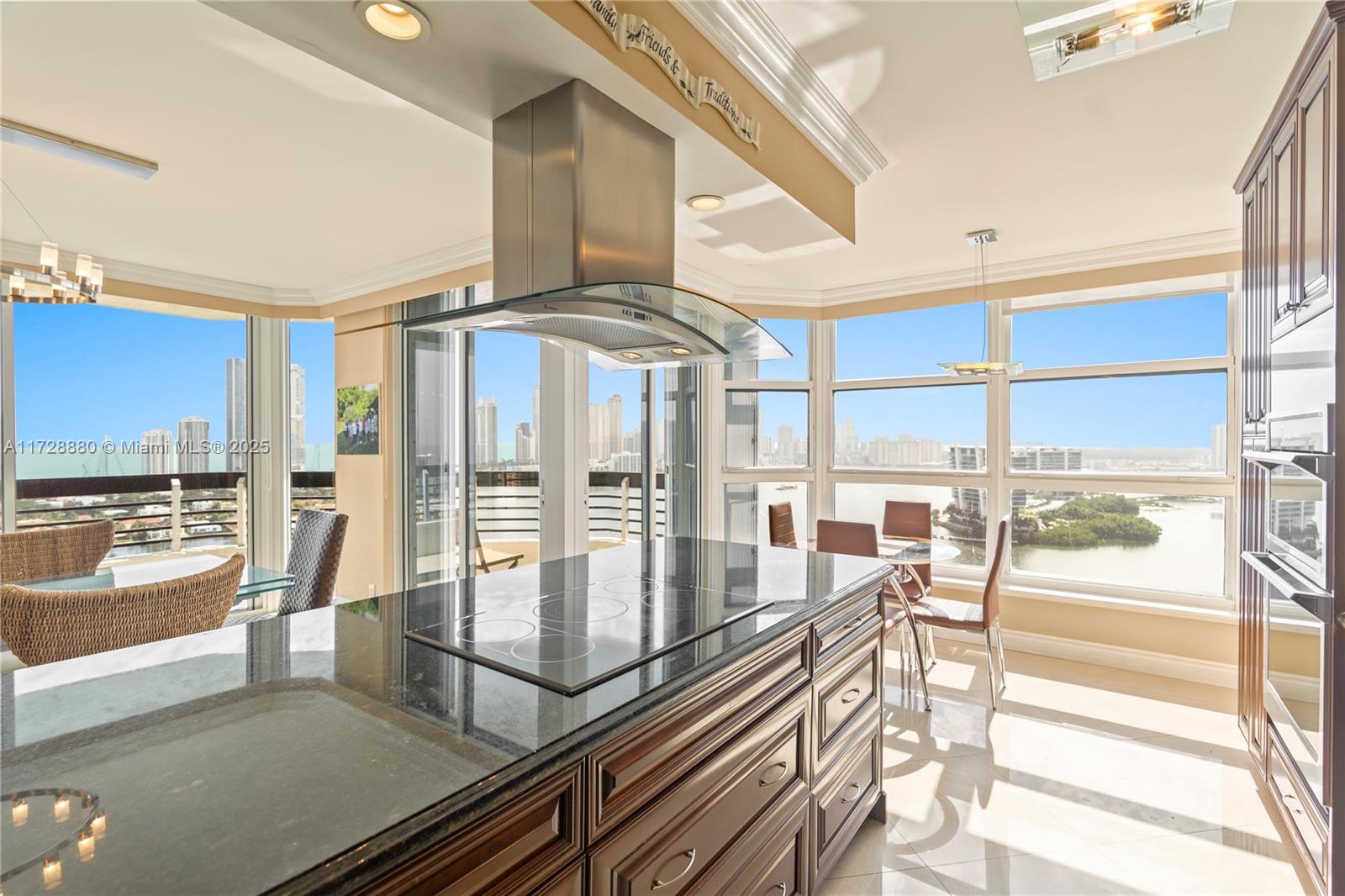 3530 Mystic Pointe Dr 2515 Property Photo 4