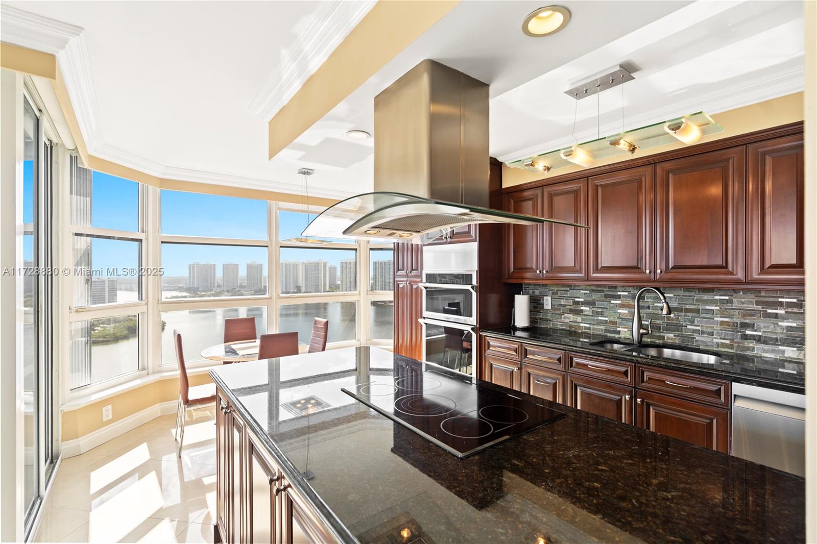 3530 Mystic Pointe Dr 2515 Property Photo 5