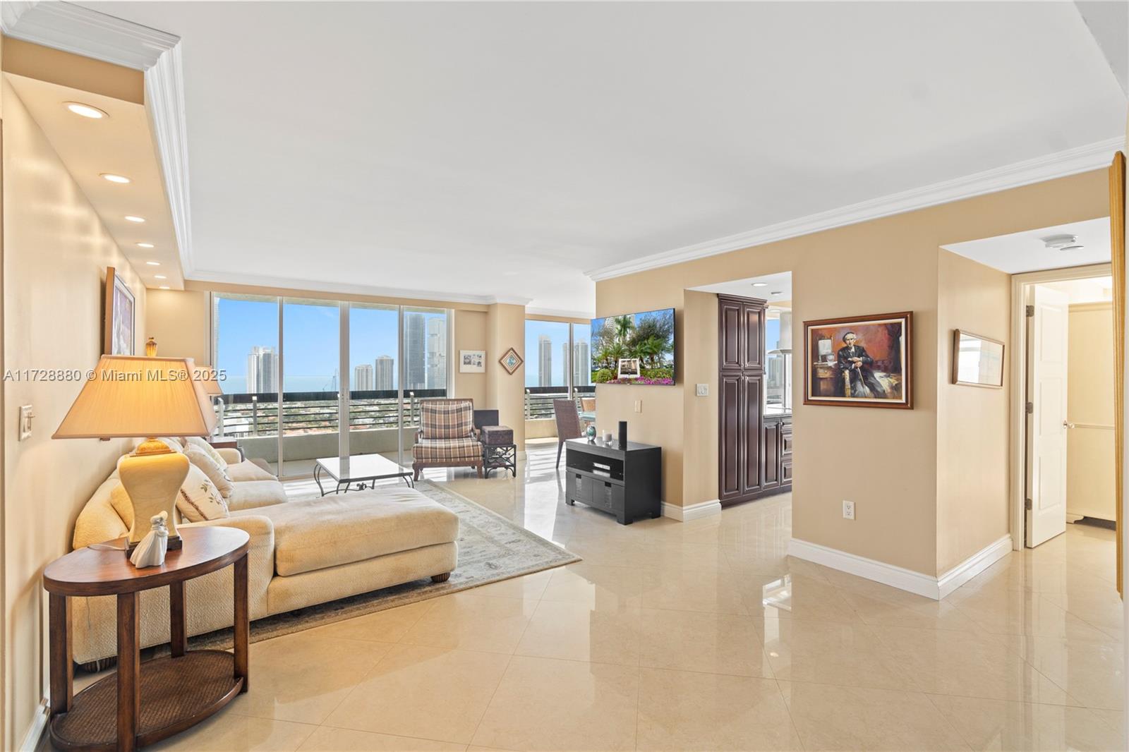3530 Mystic Pointe Dr 2515 Property Photo 10