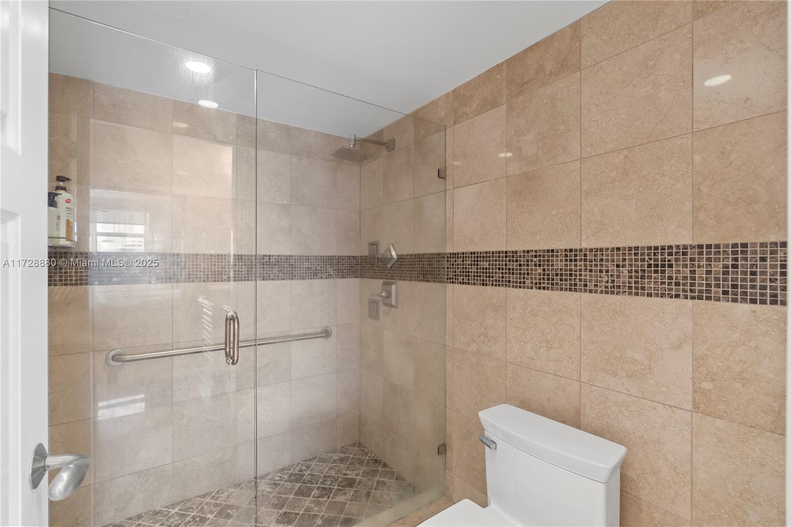 3530 Mystic Pointe Dr 2515 Property Photo 16